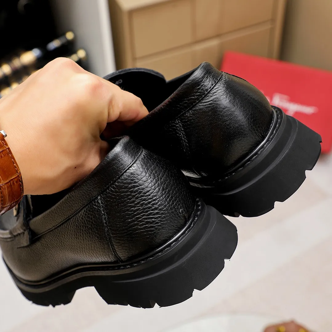 Men's shoes 💰460 🔥Ferragamo's new men's casual slip-on shoes🇨🇳Official website original 1:1 mold, original quality💯Fine workmanship, high-end luxury☘The upper is made of imported Italian first-layer cowhide🌴🐂Leather lining🍓Rubber wear-resistant and non-slip outsole, breathable and comfortable to wear🍍The first choice for high-grade men🍉3 colors available! Code number 38-45……